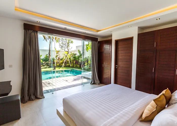 Villa Tira - Elegant 3br In *