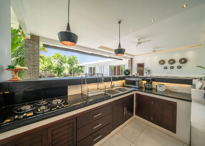 Tira - Elegant 3br In *