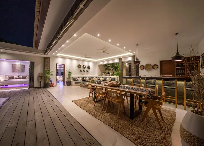 Villa Tira - Elegant 3br In *
