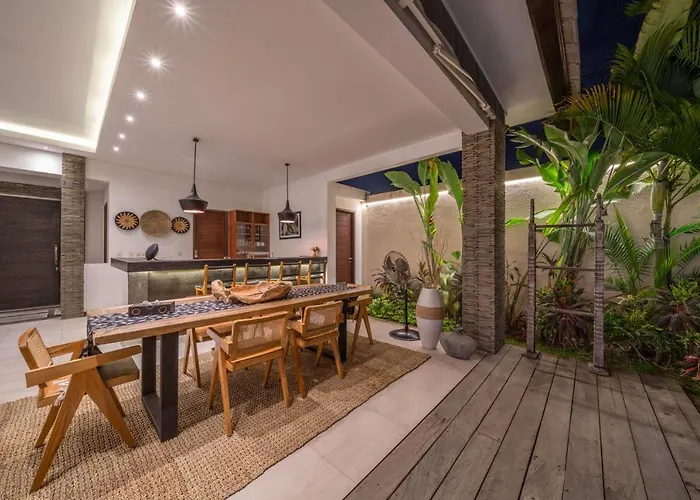 Villa Tira - Elegant 3br In